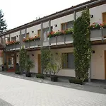 Port Hotel