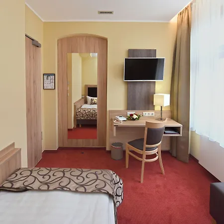 Port Hotel 3*