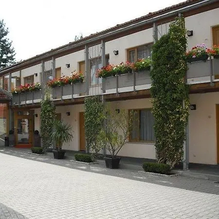 Port Hotel