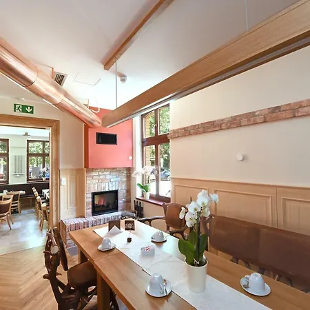 Port Hotel 3*